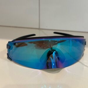 OAKLEY SUNGLASSES